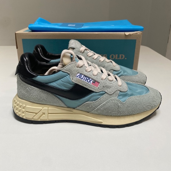 Autry Women’s Reelwind Low Sneaker Hair/Nylon Jade/Black sz 41 New in Box - Picture 2 of 7
